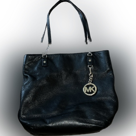 Michael Kors jet set black pebbled leather shoulder bag